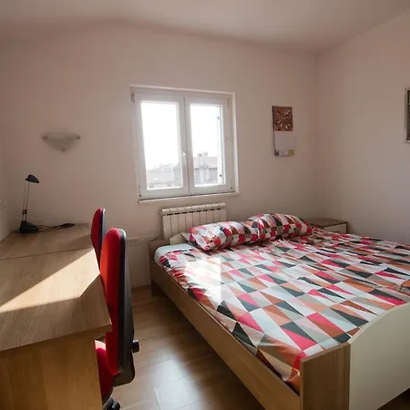 Apartma Perc