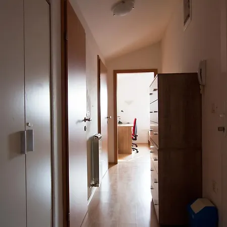Apartma Perc *